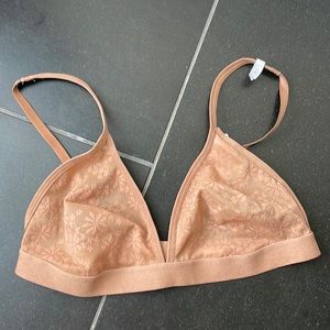 Gap Body bare natural recycled lace bralette. Size small. Color: clay brown. NWT